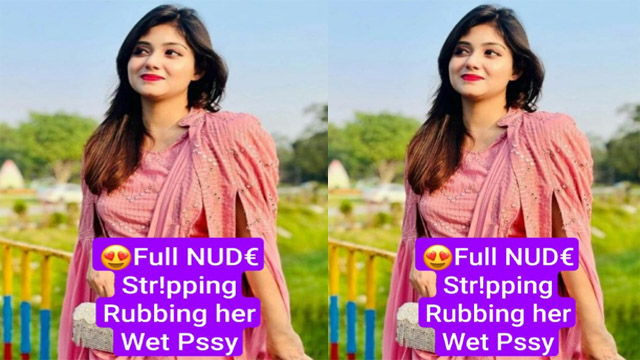 Famous Insta Girl Most Demanded Viral Video – Str!pping Fully Nude Playing with her Boobs