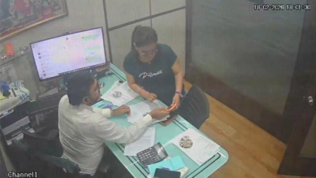 Female Assistant Viral Fuck – office boss sex